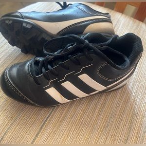 Kids Adidas Soccer cleats ⚽️